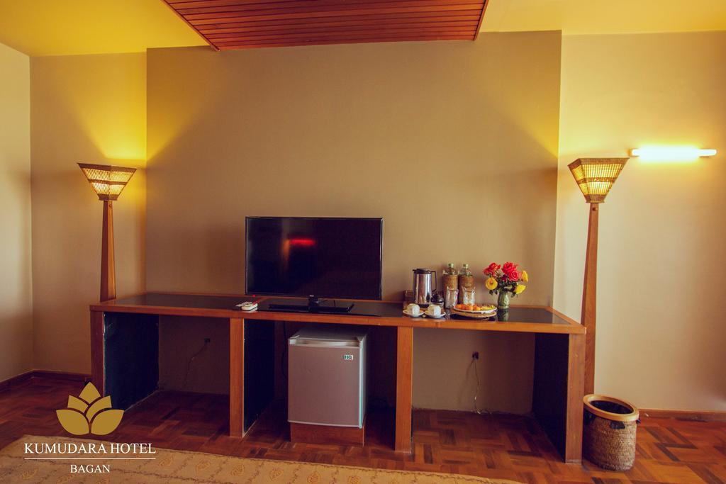 Kumudara Hotel Баган Стая снимка