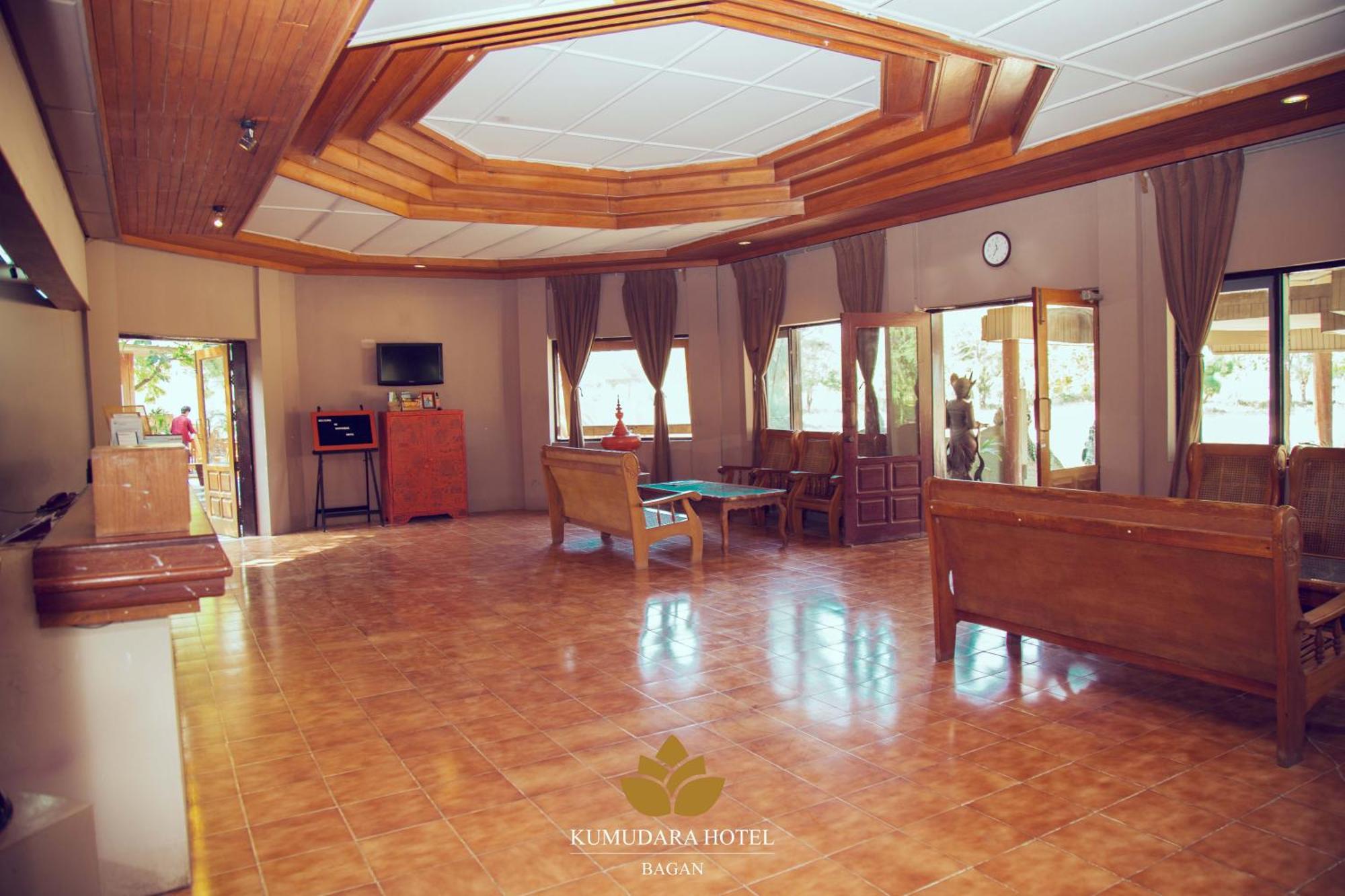 Kumudara Hotel Баган Екстериор снимка