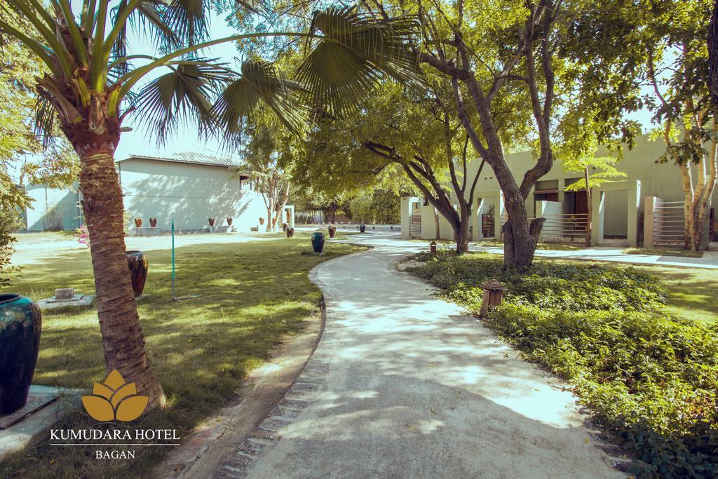 Kumudara Hotel Баган Екстериор снимка